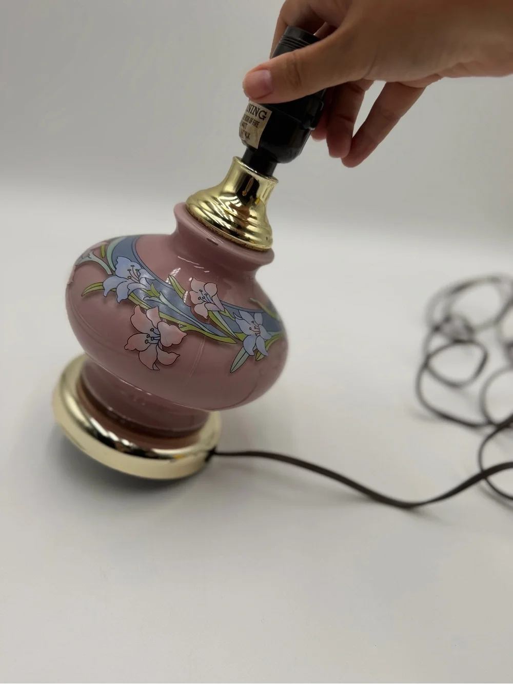 Vintage Kaadan Ltd Electric Table  Lamp Pink with Pink & Blue Lilies 10